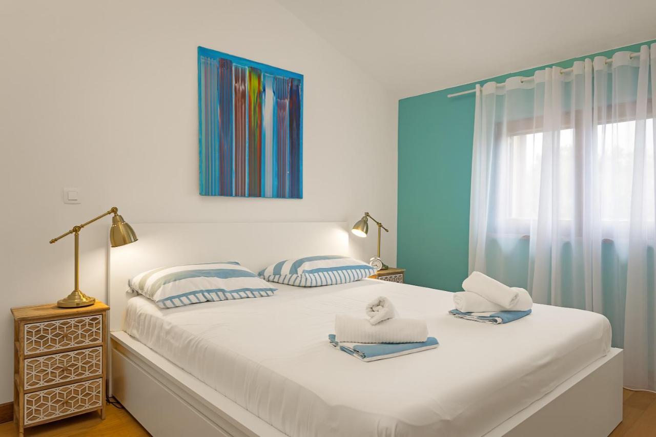 Apartments Cesare With Shared Pool Лижнян Екстер'єр фото